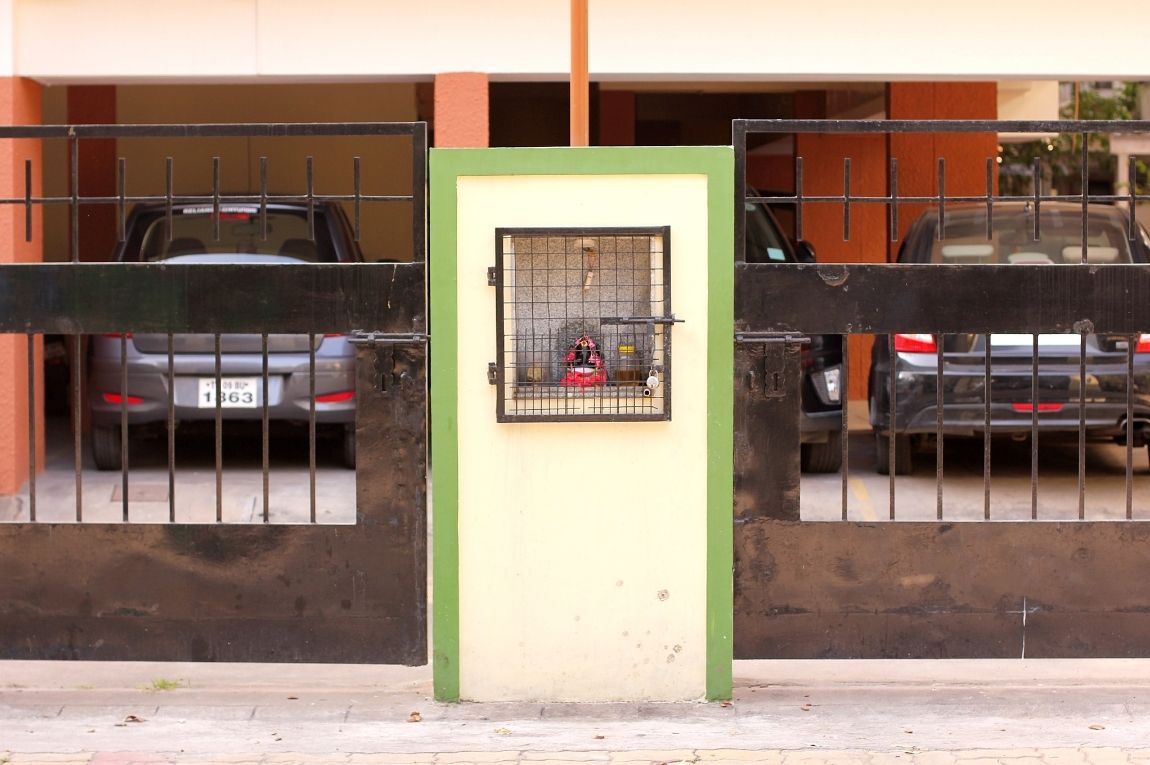 The Shrines in the Walls at Chennai’s T-Junctions