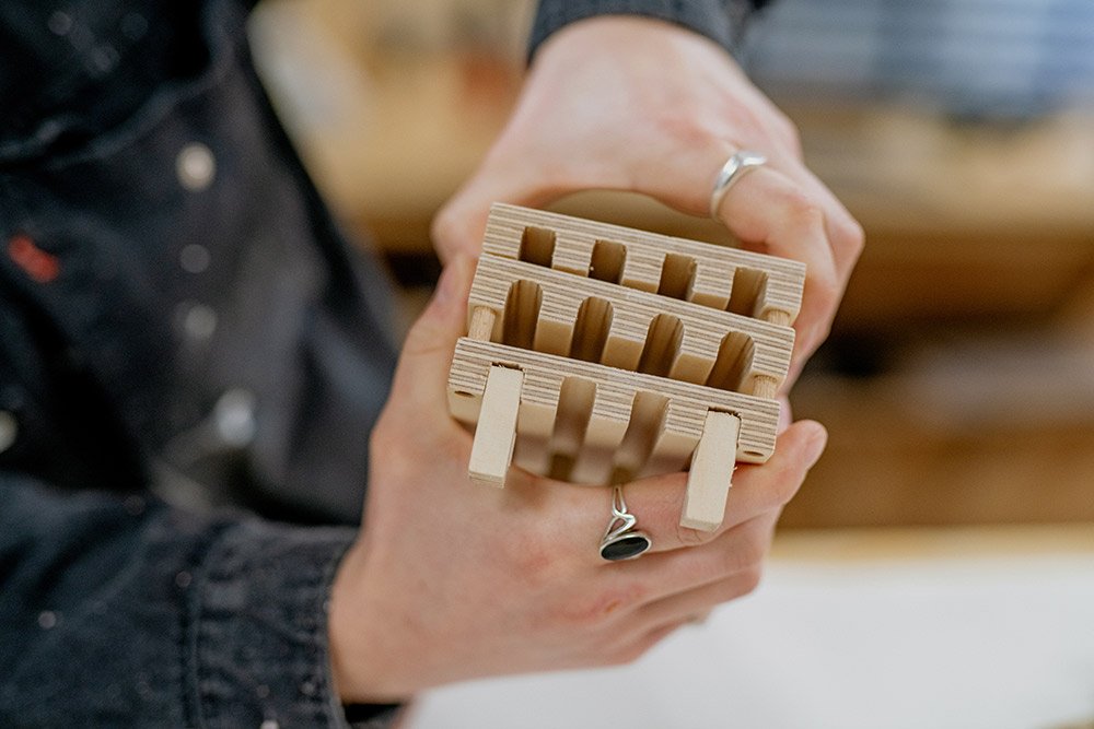 space10-bee-home-hands-Photo-by-Niklas-Adrian-Vindelev
