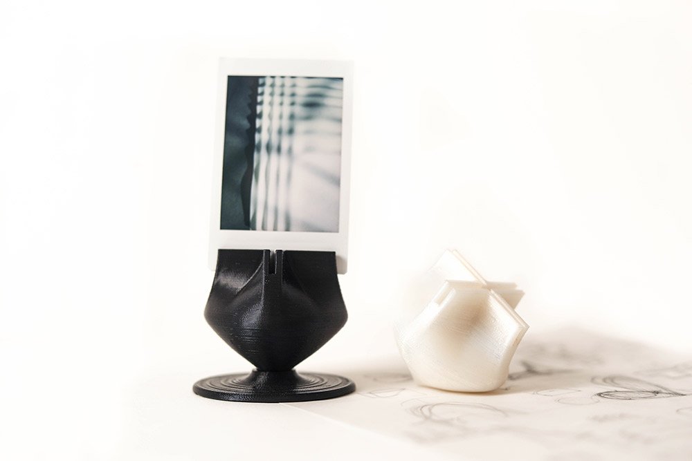 spin-studio-ufo-cardholder